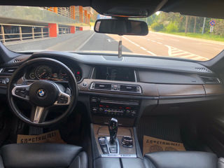 BMW 7 Series foto 3