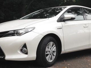 Toyota Auris foto 1