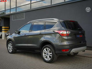 Ford Kuga foto 2