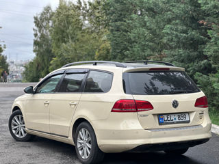 Volkswagen Passat foto 3