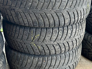 Продам 4 б.у шины 185/60 R15 Laufenn Winter ( Hankook ) foto 2