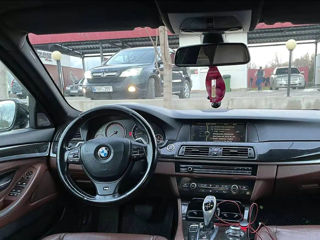 BMW 5 Series foto 4