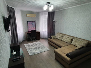 Apartament cu 2 camere, 65 m², Centru, Chișinău foto 3