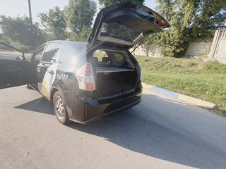 Toyota Prius + foto 7