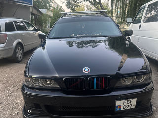 BMW 5 Series foto 5