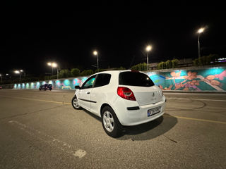 Renault Clio foto 3