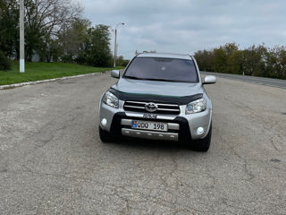 Toyota Rav 4 foto 1