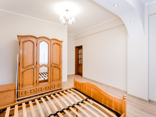 Apartament cu 2 camere, 70 m², Botanica, Chișinău foto 6