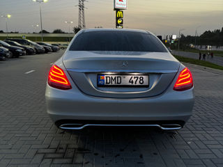 Mercedes C-Class foto 5