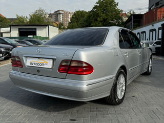 Mercedes E-Class foto 4