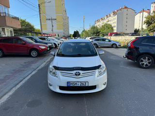 Toyota Auris foto 1