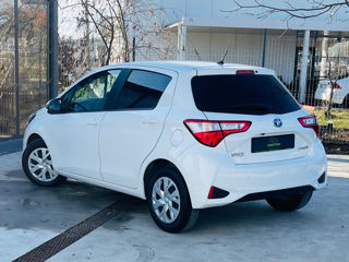 Toyota Yaris foto 18