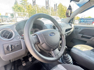 Ford Fusion фото 12