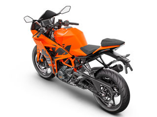 KTM RC 390 foto 3