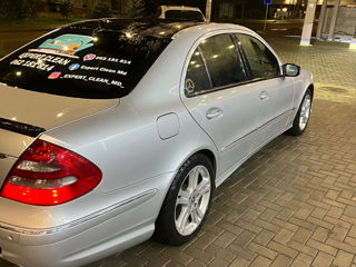 Mercedes E-Class foto 3