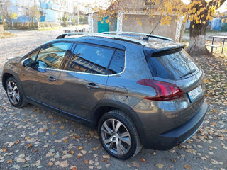 Peugeot 2008 foto 5