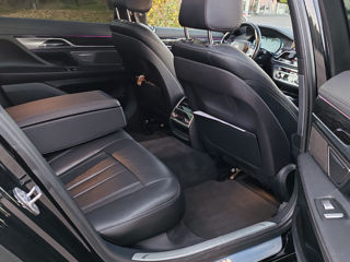 BMW 7 Series foto 14