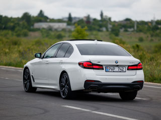 BMW 5 Series foto 7