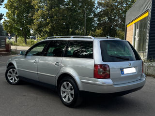 Volkswagen Passat foto 3