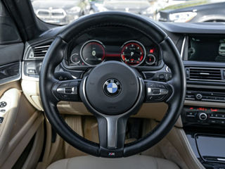 BMW 5 Series foto 10