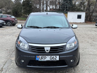 Dacia Sandero foto 2