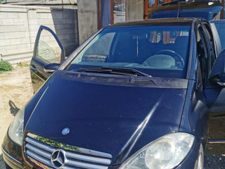 Mercedes A-Class foto 2