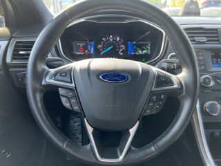 Ford Fusion foto 13