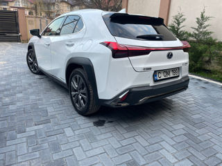 Lexus UX foto 6