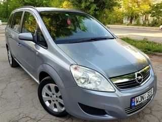 Opel Zafira foto 1