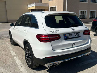 Mercedes GLC foto 7