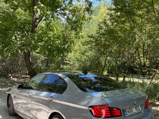 BMW 5 Series foto 5