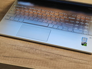 HP Pavilion 15 (i7 8Gen, Ram 16Gb, SSD 512GB, GTX 1050) foto 10