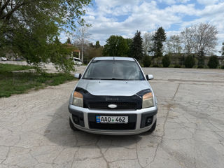 Ford Fusion foto 0