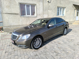 Mercedes E-Class foto 1