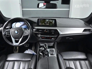 BMW 5 Series foto 6