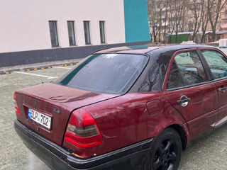 Mercedes C-Class foto 6