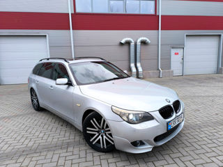 BMW 5 Series foto 2