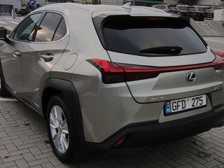 Lexus UX foto 3