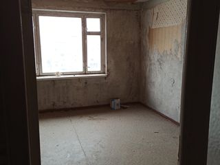 Vind apartament cu 3 camere Telenesti foto 2