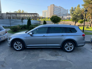 Volkswagen Passat foto 4