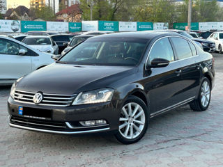 Volkswagen Passat foto 1