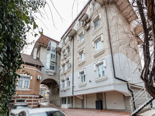 Apartament cu 4 camere, 194 m², Centru, Chișinău foto 2