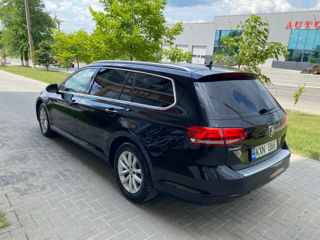 Volkswagen Passat foto 3