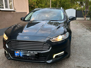 Ford Mondeo foto 1