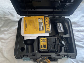 Ударный гайковерт DeWalt DCF900P2T foto 5