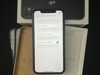 Iphone 11 (128Gb) foto 2