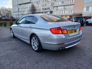 BMW 5 Series foto 4