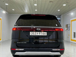 KIA Carnival foto 6