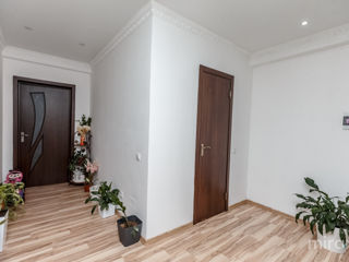 Apartament cu 2 camere, 61 m², Durlești, Chișinău foto 3