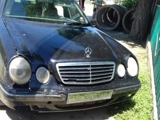 Mercedes E Class foto 1